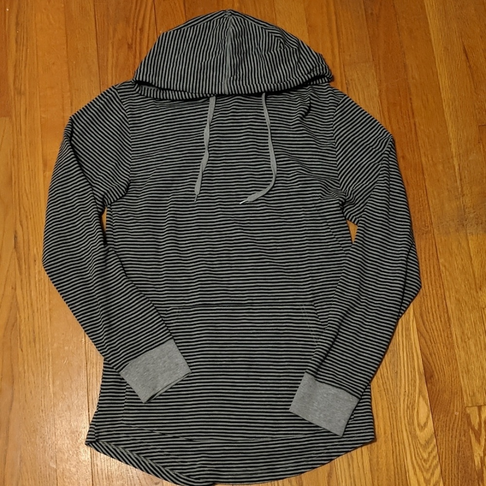 Men’s Scallop fit pullover